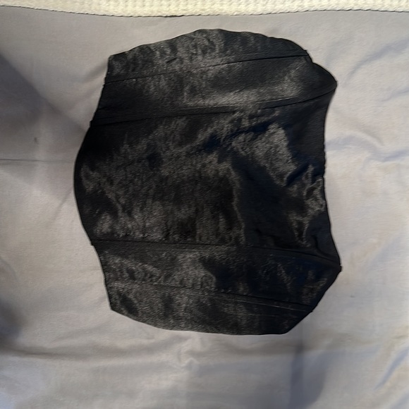 Cute corset sz xs from shein still in good condition doesn’t fit anymore - Picture 4 of 4